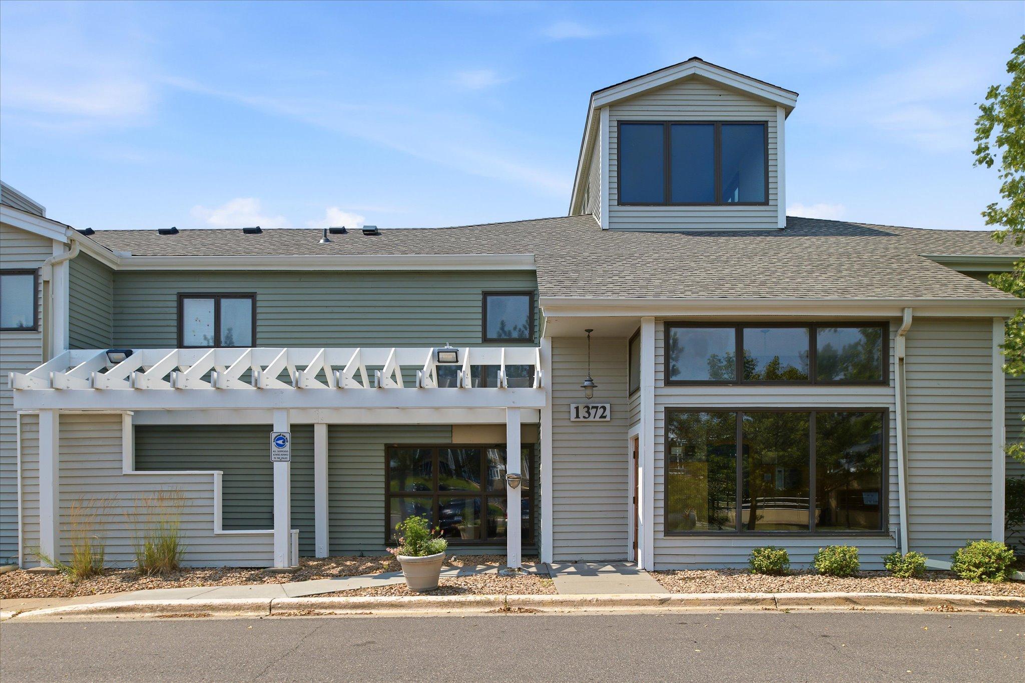 3rd image of 1372 Carling Dr #307, Saint Paul, MN 55108 | MLS# 7108575
