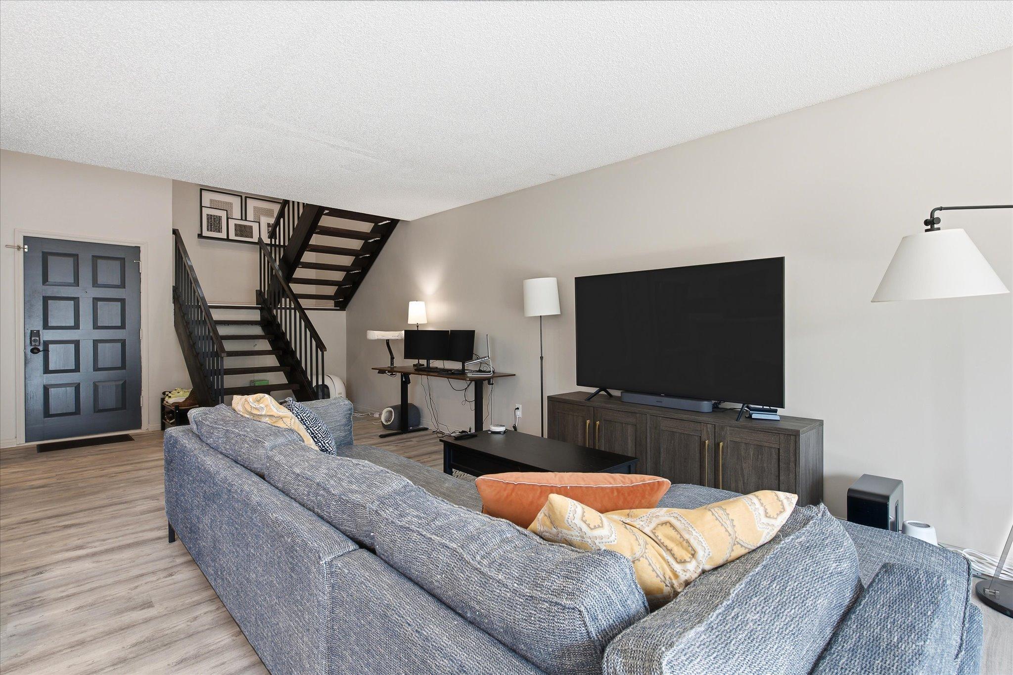 5th image of 1372 Carling Dr #307, Saint Paul, MN 55108 | MLS# 7108575