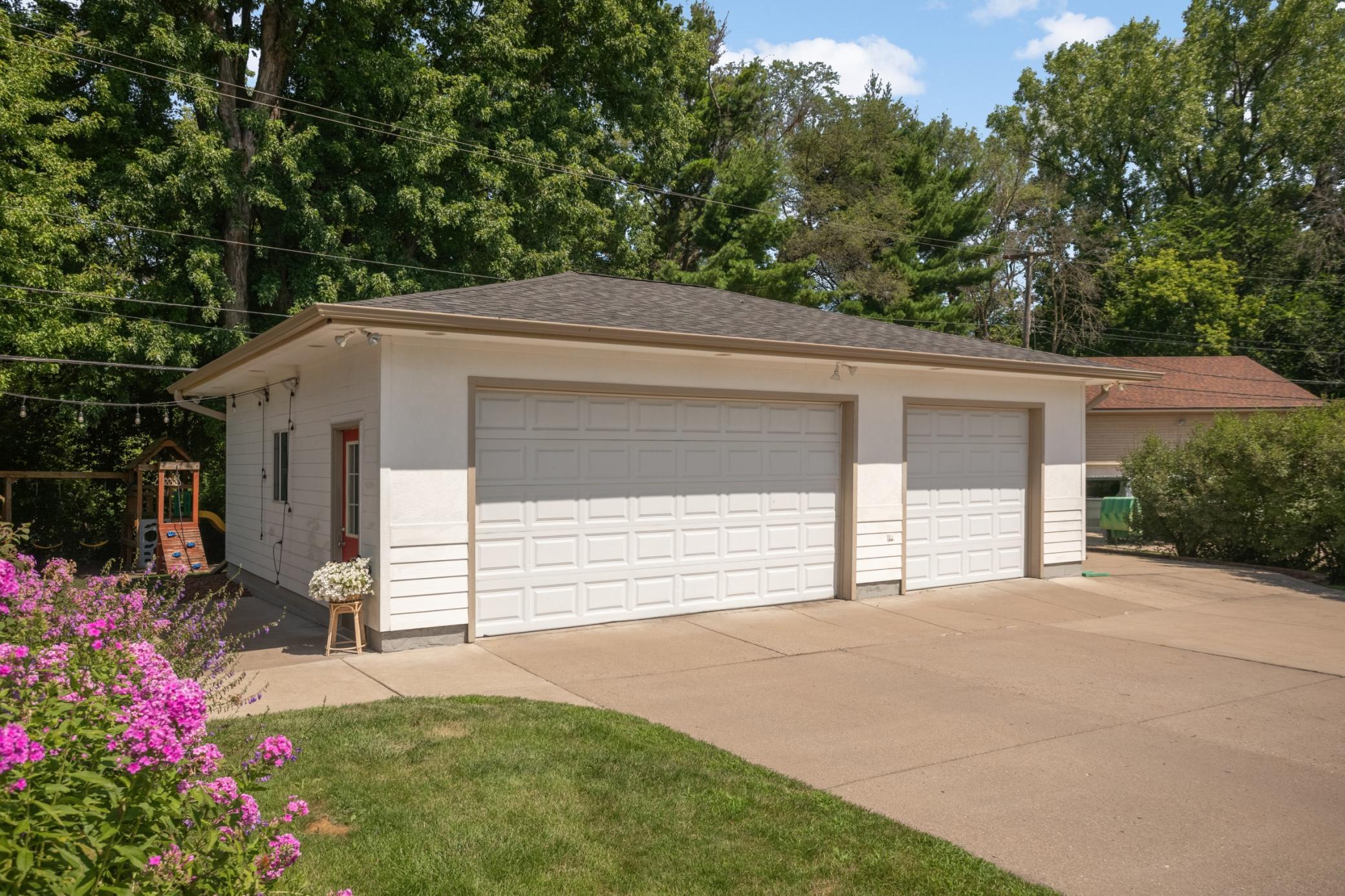 Homes for sale in Vadnais Heights, MN | 3407 Payne Ave, Vadnais Heights, MN 55127 | MLS# 7108686