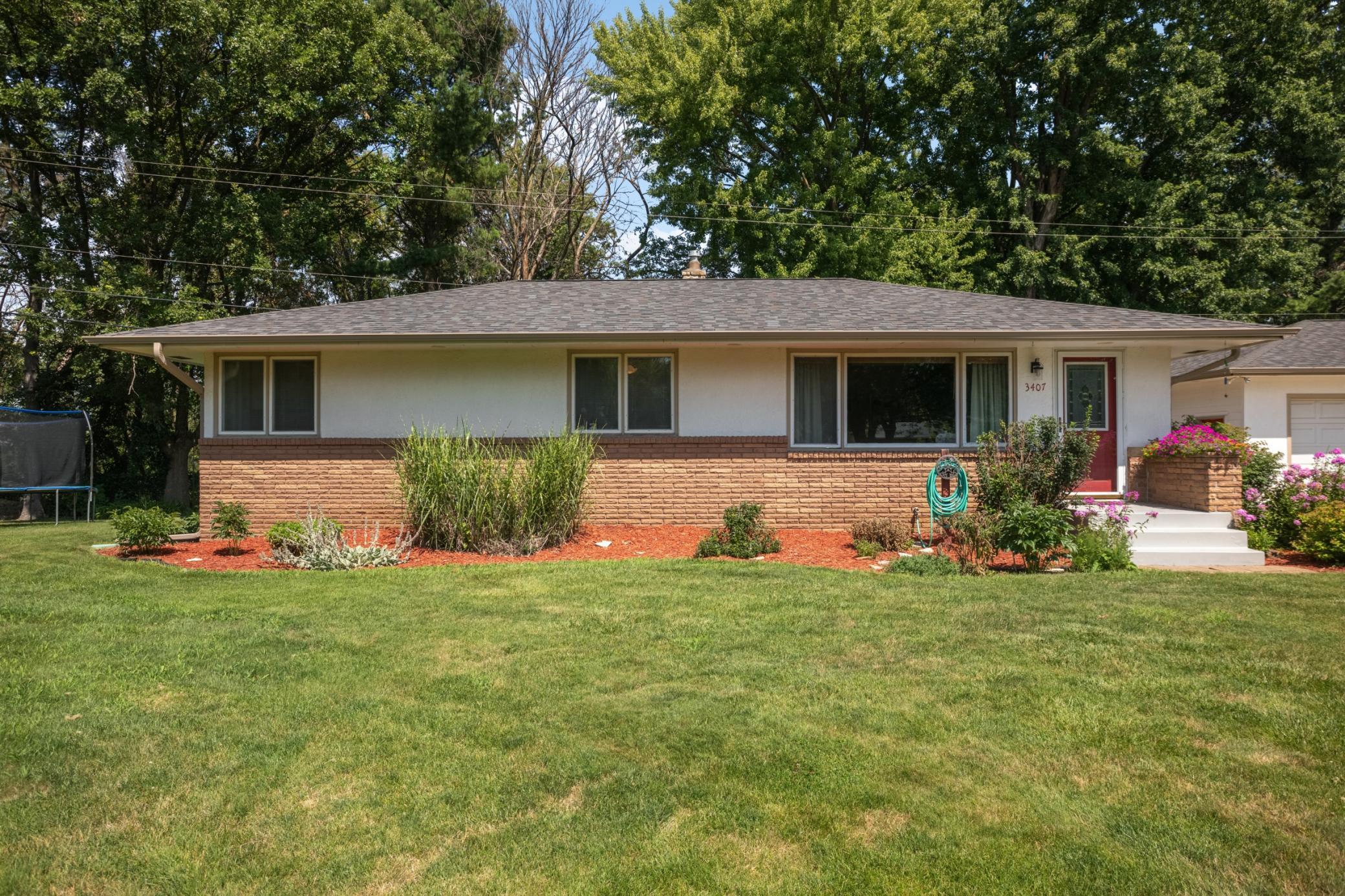 Homes for sale in Vadnais Heights, MN | 3407 Payne Ave, Vadnais Heights, MN 55127 | MLS# 7108686