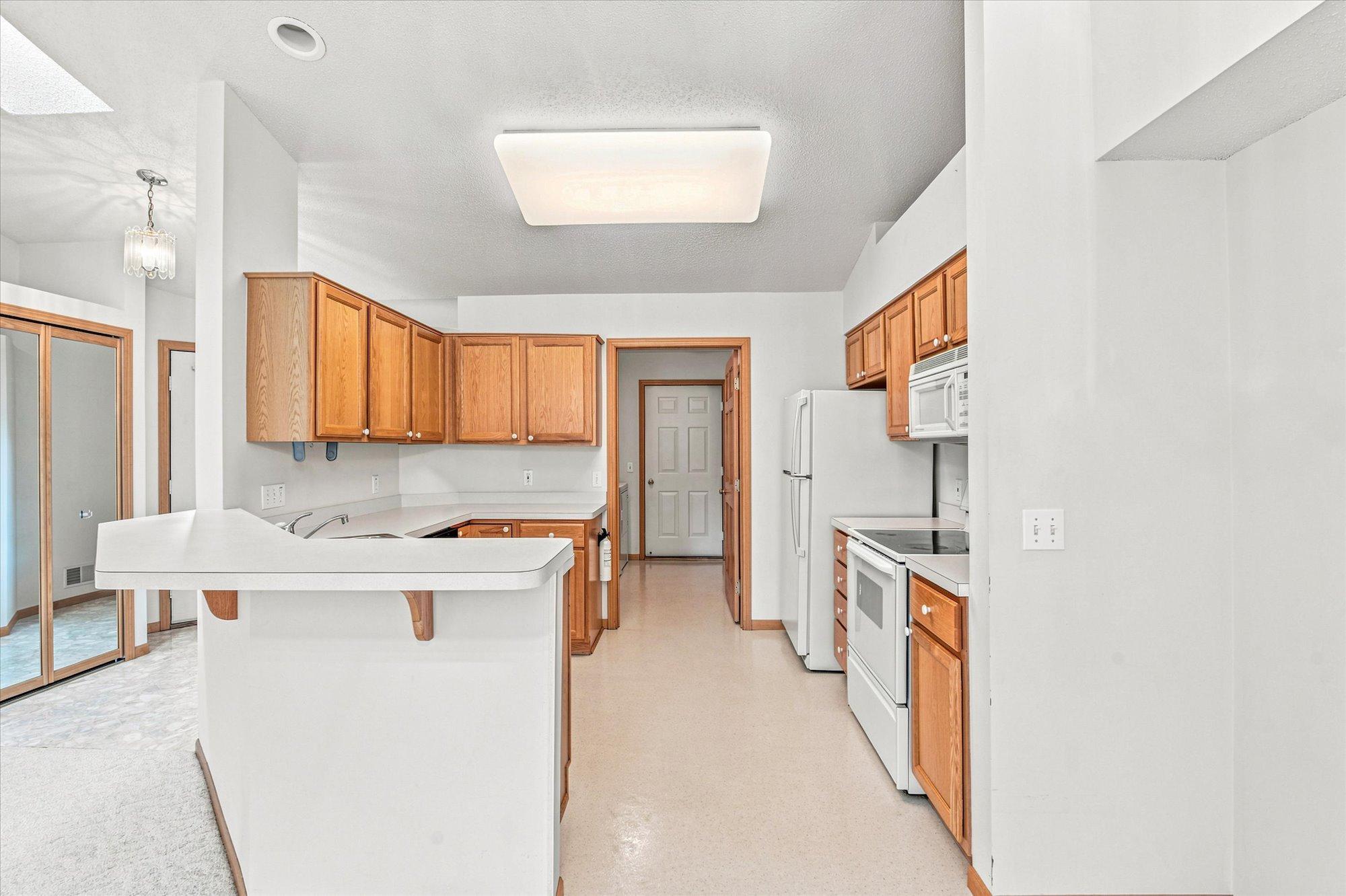 3rd image of 7588 Ojibway Park Bay, Saint Paul, MN 55125 | MLS# 7108688