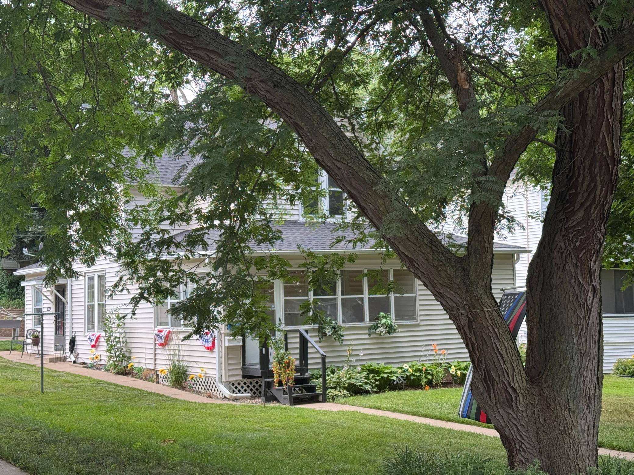 2nd image of 1134 Central Ave, Red Wing, MN 55066 | MLS# 7108698