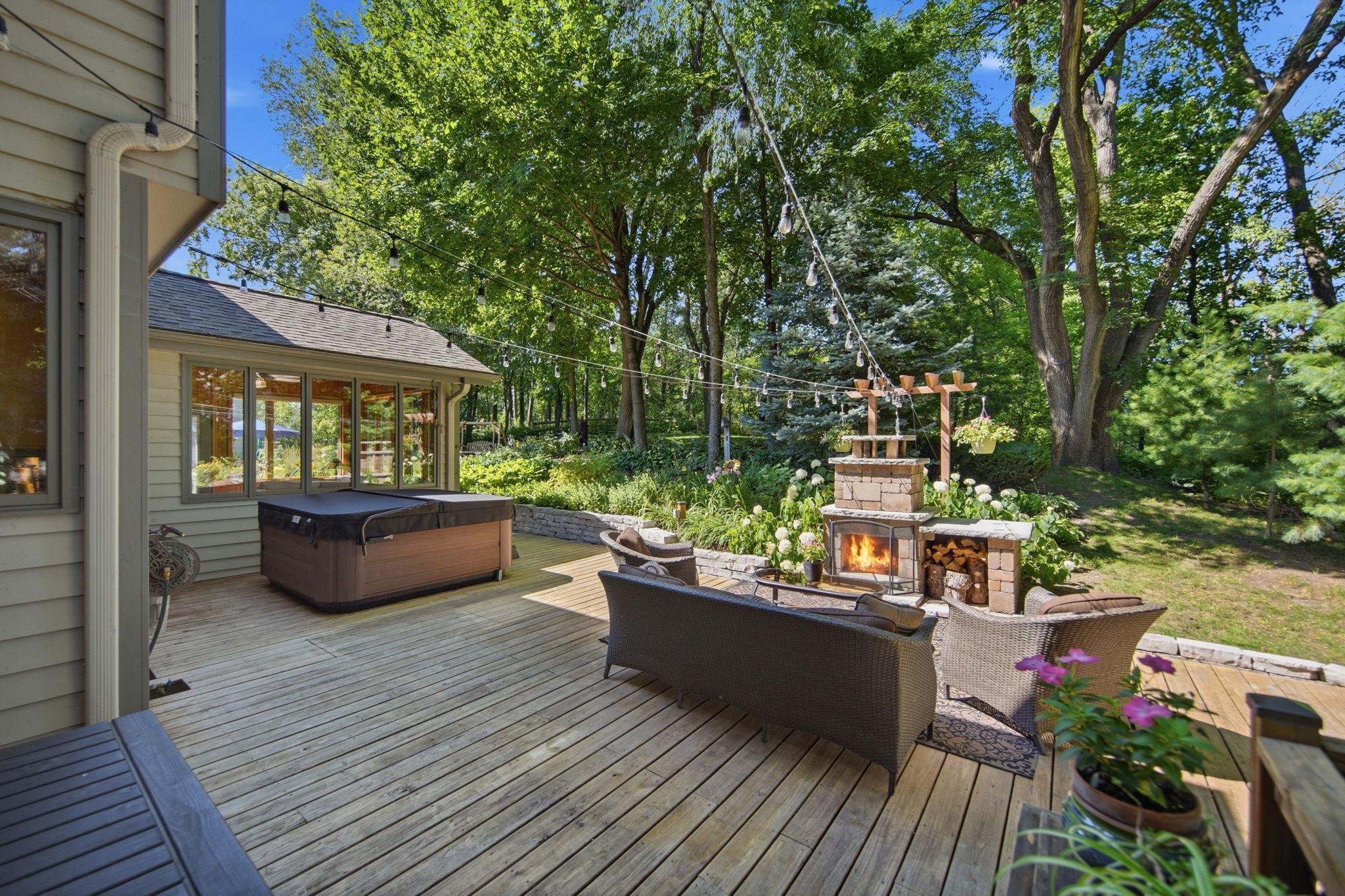 3rd image of 699 Bridle Ridge Rd, Saint Paul, MN 55123 | MLS# 7108735