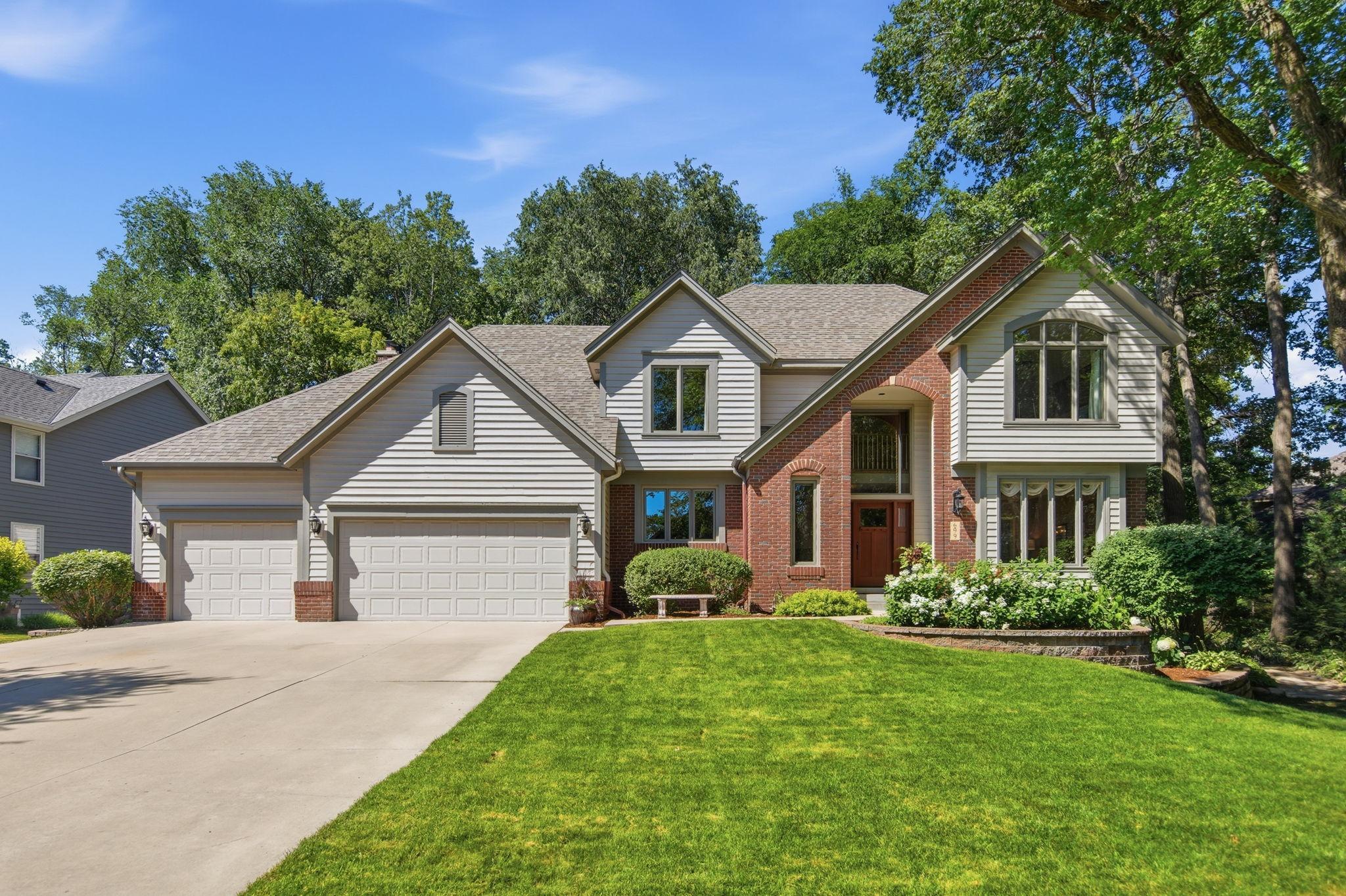 1st image of 699 Bridle Ridge Rd, Saint Paul, MN 55123 | MLS# 7108735