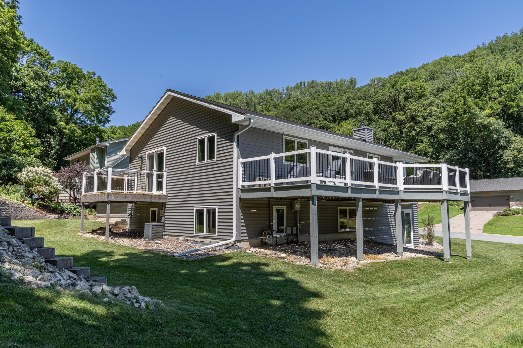 3rd image of 395 Pleasant Hill Dr, Winona, MN 55987 | MLS# 7108748