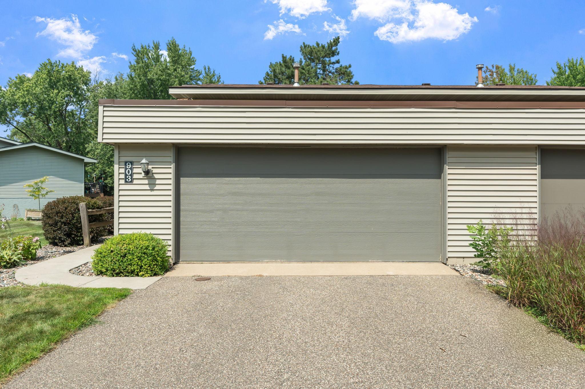 3rd image of 903 Shirlee Ln, Saint Paul, MN 55126 | MLS# 7108782