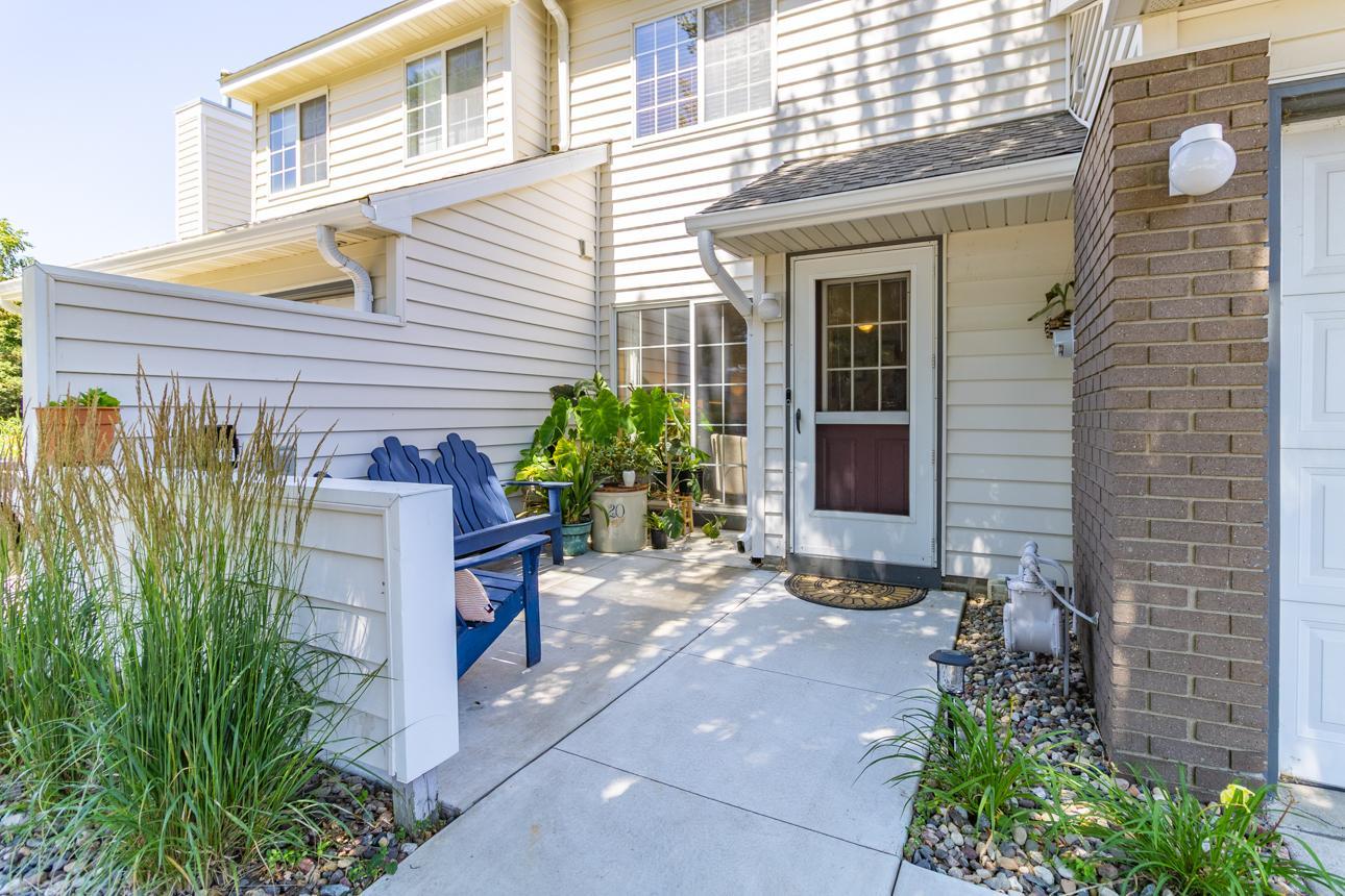 1st image of 12822 Echo Ln, Saint Paul, MN 55124 | MLS# 7108865