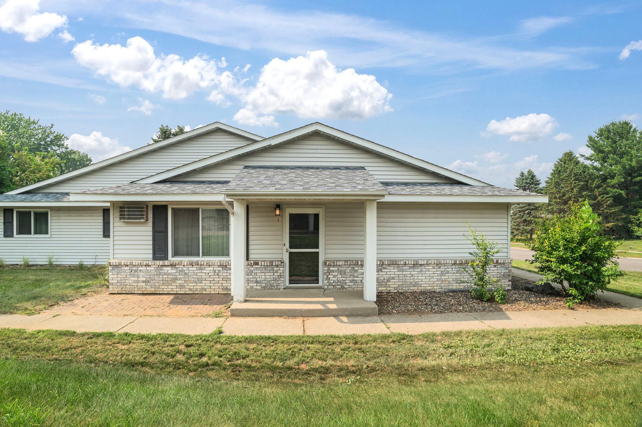 2nd image of 1105 Bartosh Ln #1, River Falls, WI 54022 | MLS# 7108938