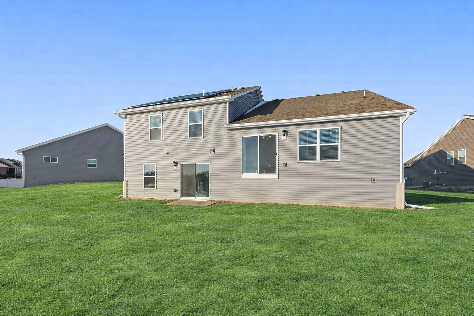 3rd image of 5124 Mustang Cir, Saint Paul, MN 55129 | MLS# 7108965