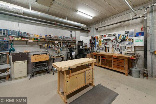 2nd image of 1355 Phalen Blvd, Saint Paul, MN 55106