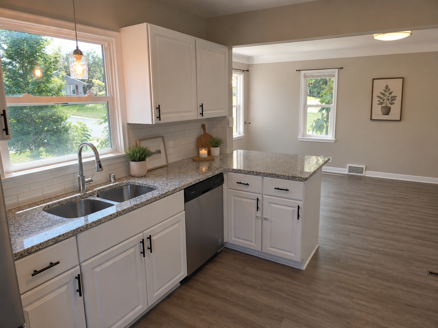4th image of 211 E Spruce St, South Saint Paul, MN 55075 | MLS# 7109011