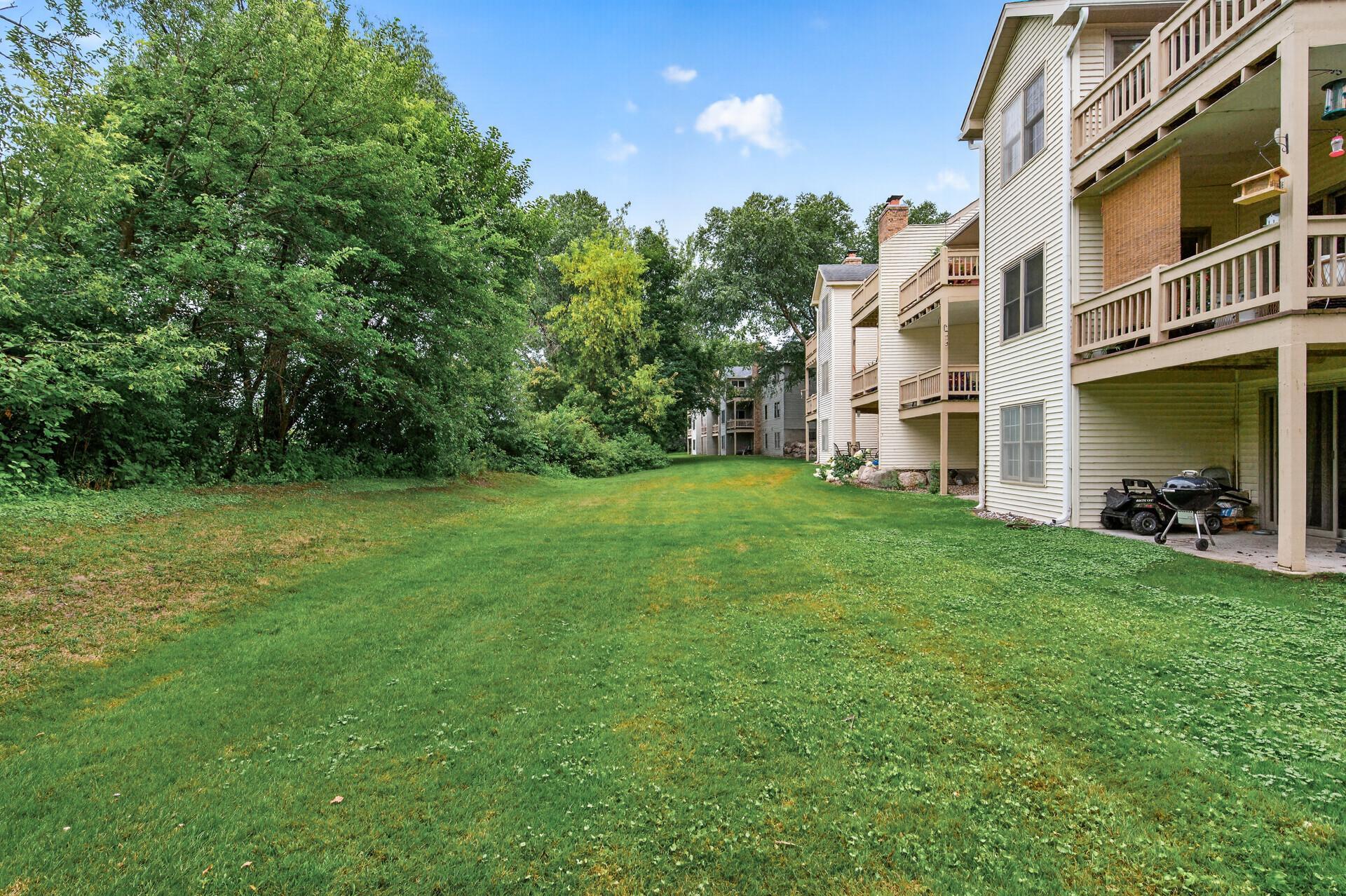 2nd image of 4248 Oakmede Ln, Saint Paul, MN 55110