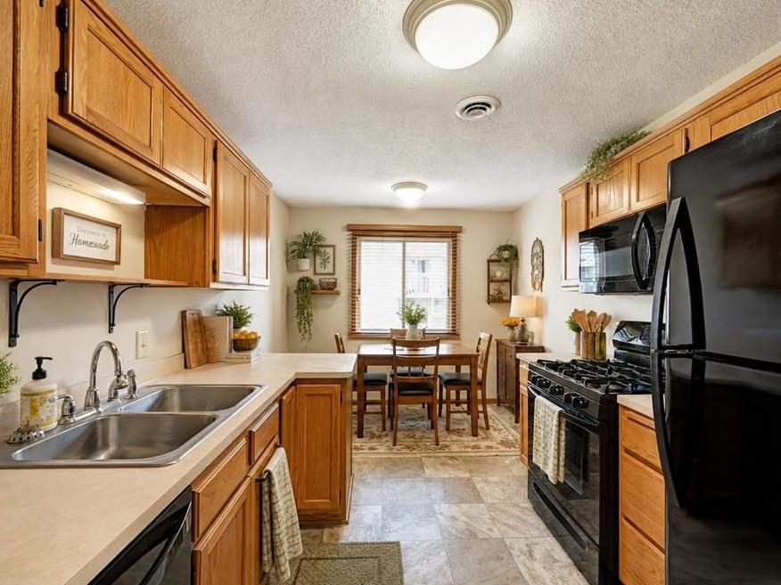3rd image of 6240 Magda Dr #D, Maple Grove, MN 55369 | MLS# 7109053