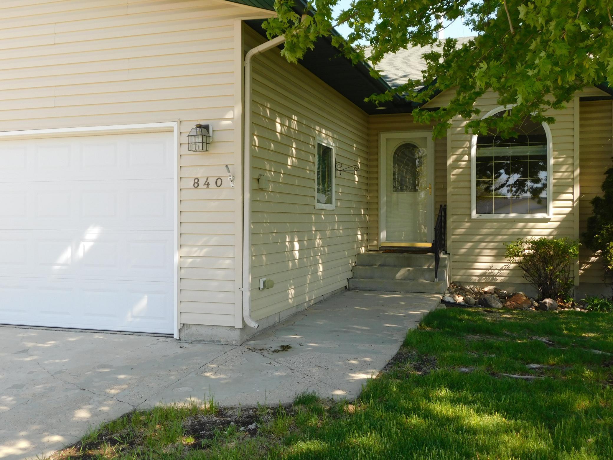 2nd image of 840 Lakeridge Pl, West Fargo, ND 58078 | MLS# 7109171