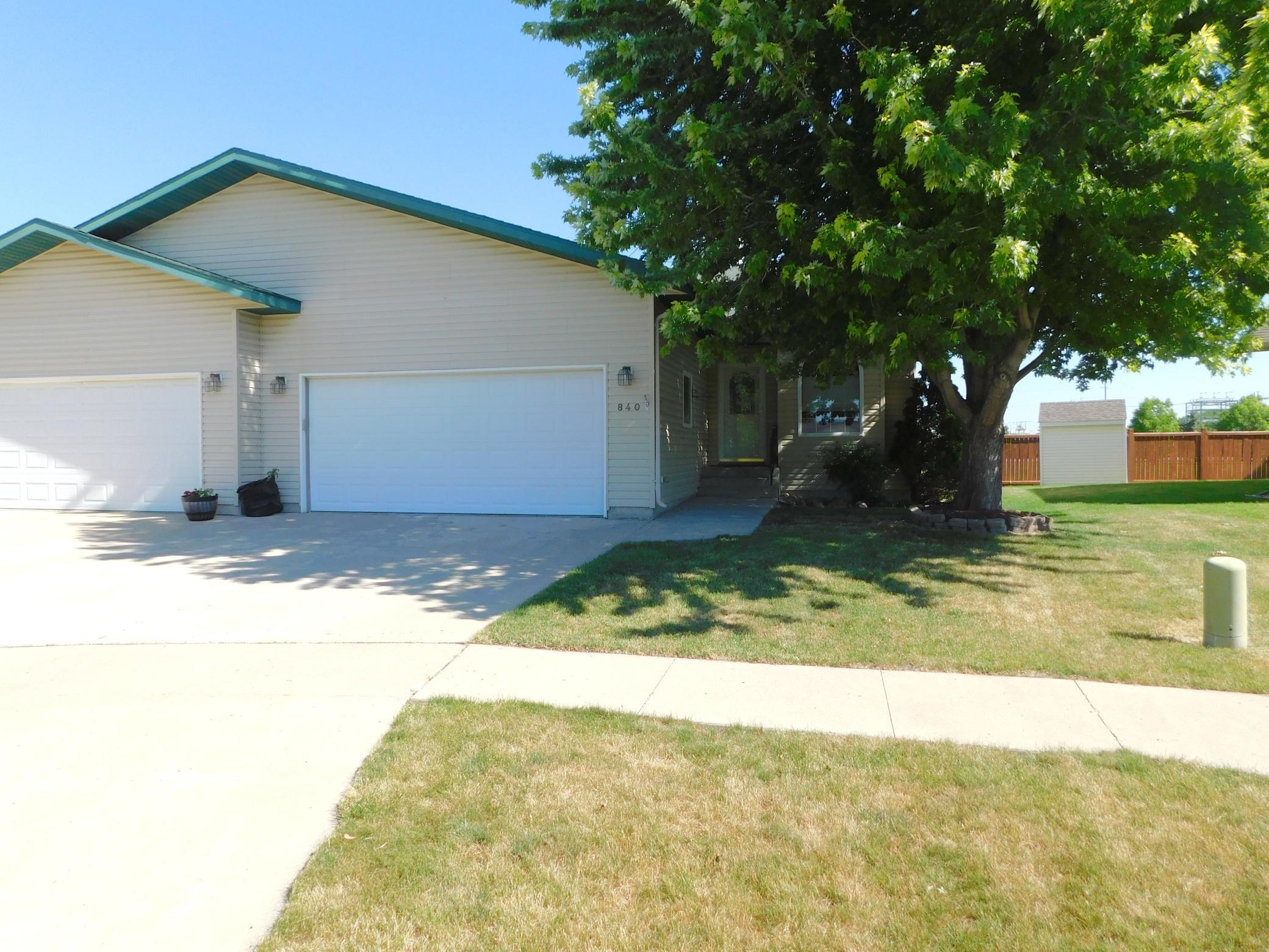 1st image of 840 Lakeridge Pl, West Fargo, ND 58078 | MLS# 7109171