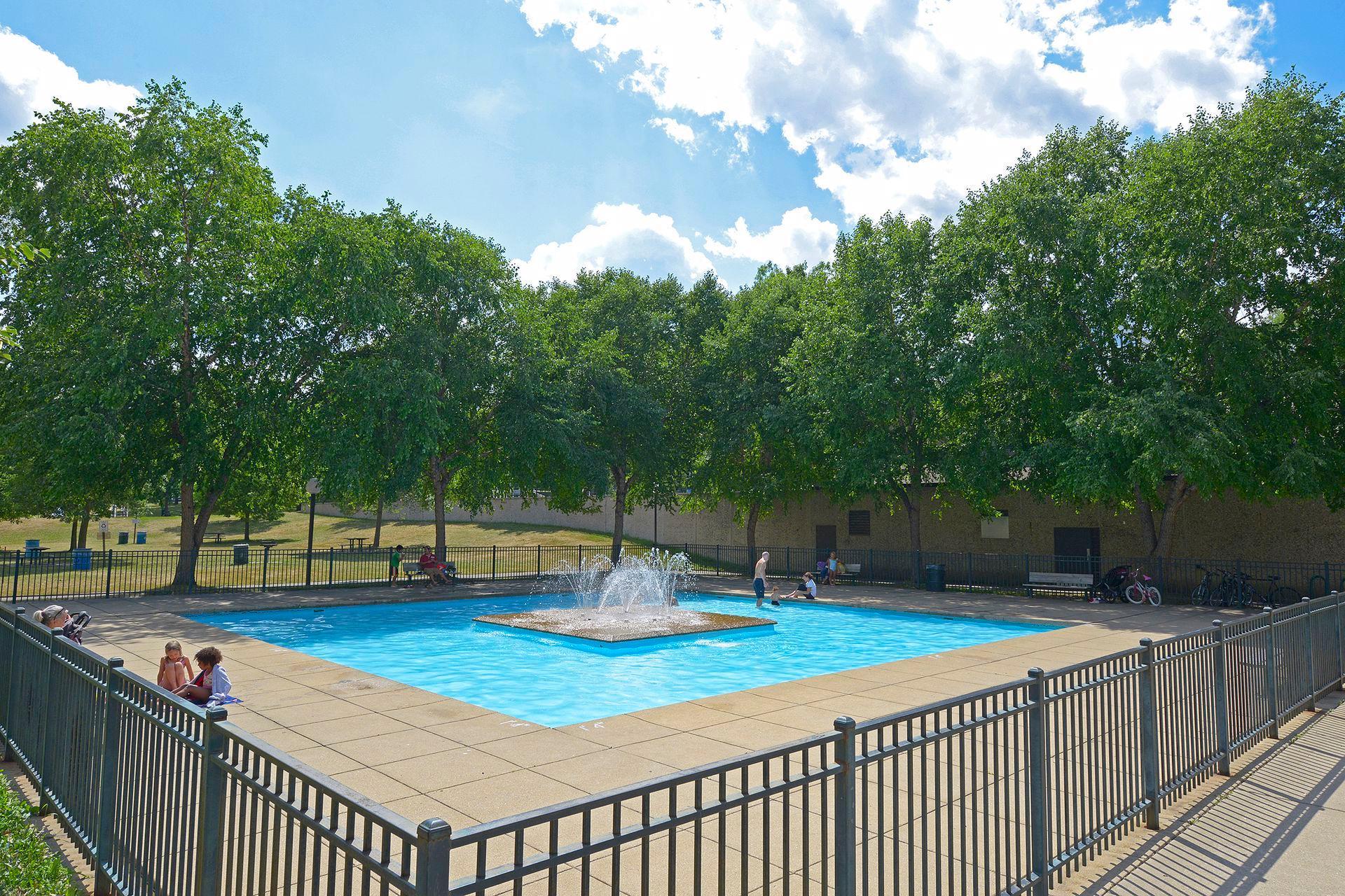 34th image of 318 E 44th St, Minneapolis, MN 55409 | MLS# 7109202
