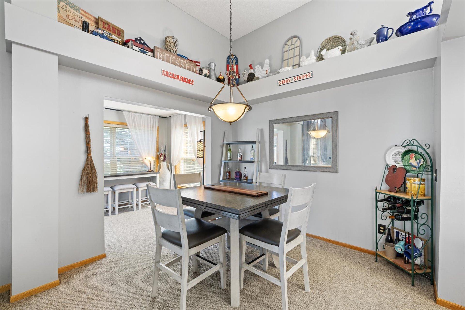 5th image of 10154 Country Club Curv, Saint Paul, MN 55129 | MLS# 7109207