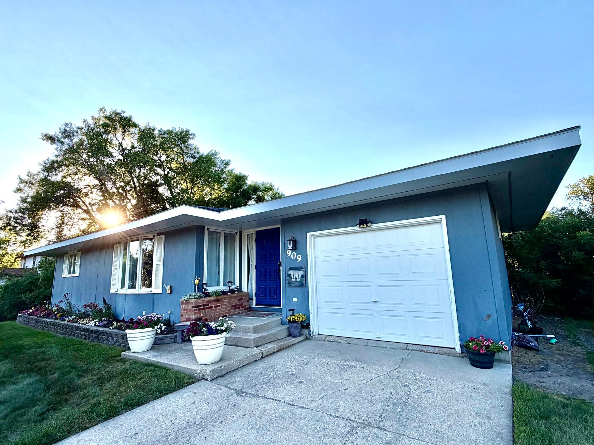 Homes for sale in Roseau, MN | 909 2nd St Ne, Roseau, MN 56751 | MLS# 7109227