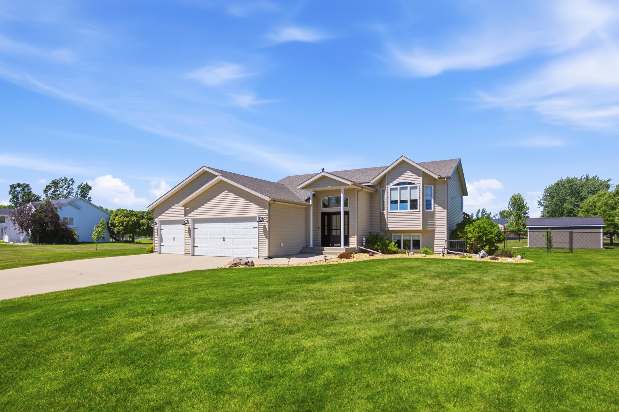 2nd image of 224 Chestnut Dr, Horace, ND 58047 | MLS# 7109304