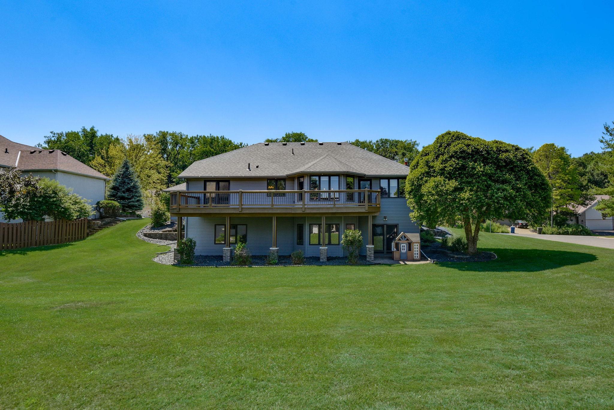 2nd image of 313 Wyndham Cir W, Saint Paul, MN 55112 | MLS# 7109308