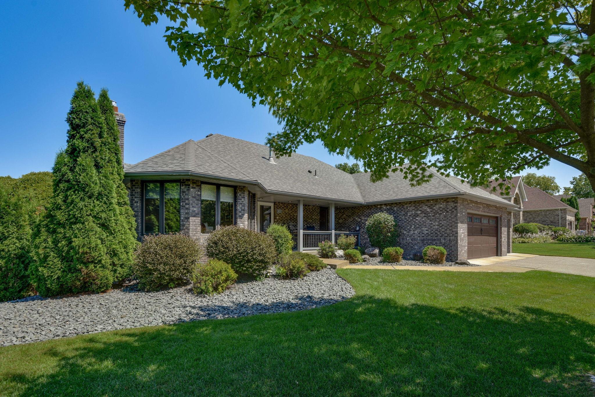 5th image of 313 Wyndham Cir W, Saint Paul, MN 55112 | MLS# 7109308