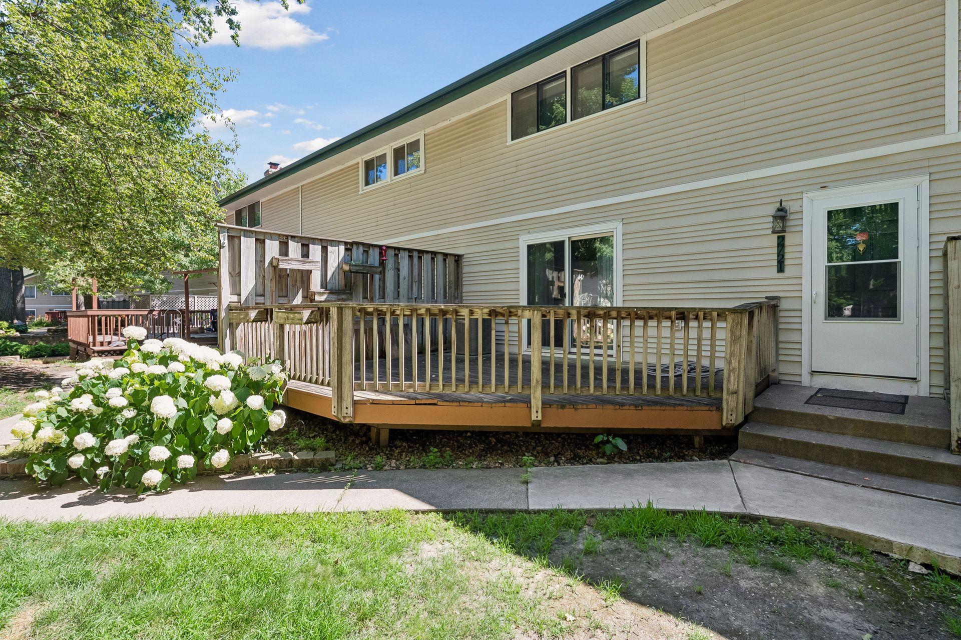 2nd image of 2721 Upland Ct, Plymouth, MN 55447 | MLS# 7109328