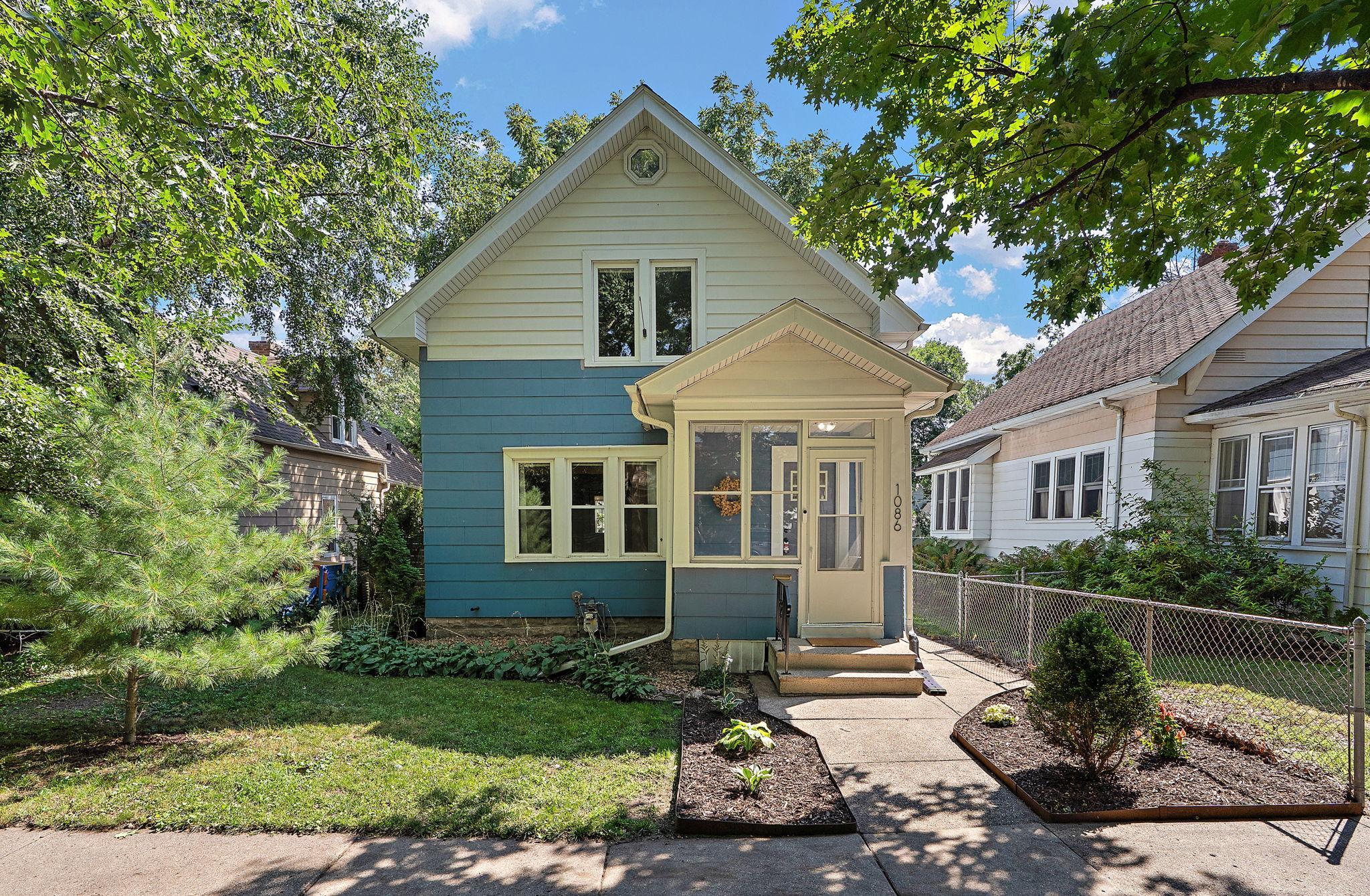 1st image of 1086 Pleasant Ave, Saint Paul, MN 55102 | MLS# 7109334