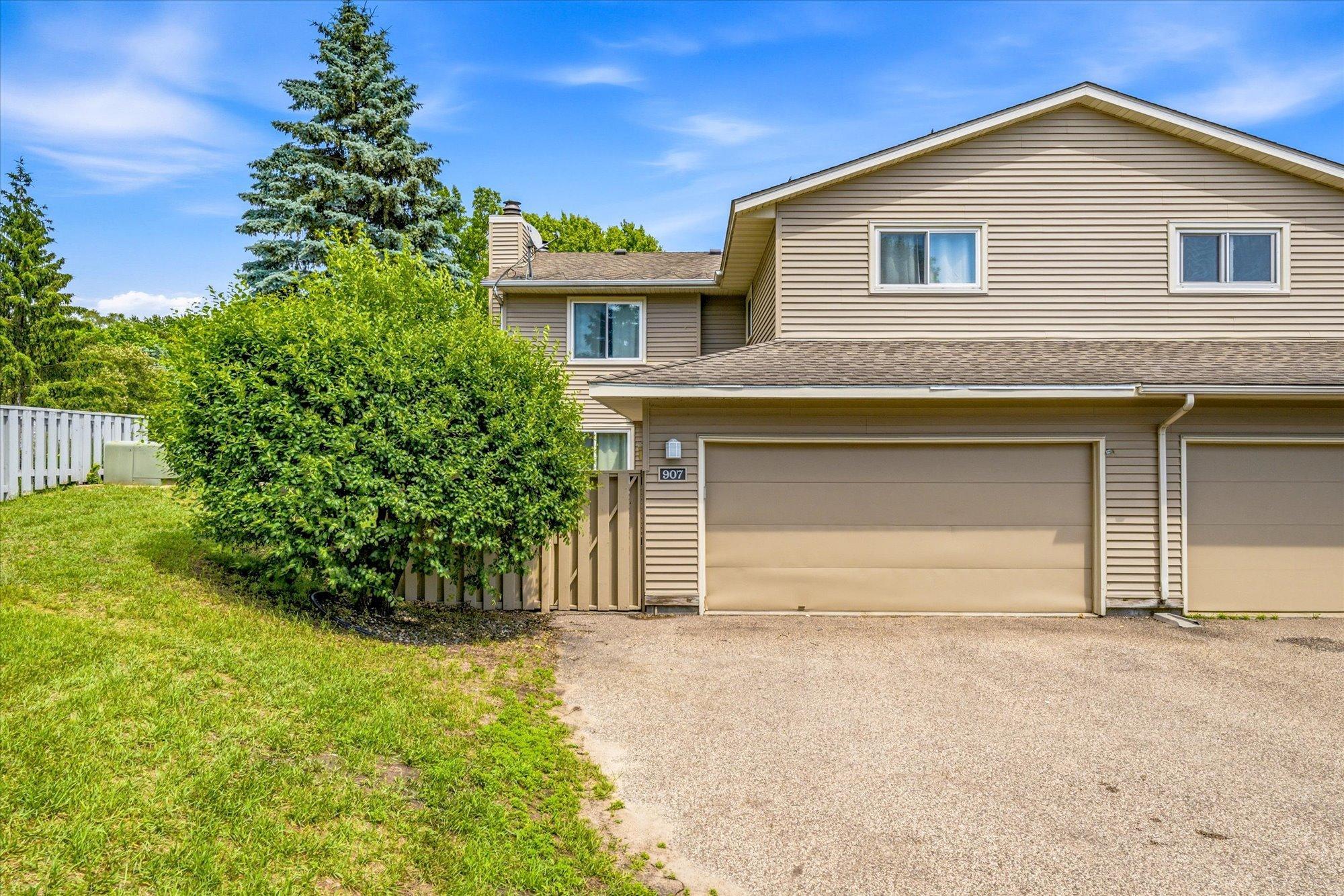 Homes for sale in Shoreview, MN | 907 Monterey Dr, Shoreview, MN 55126 | MLS# 7109337