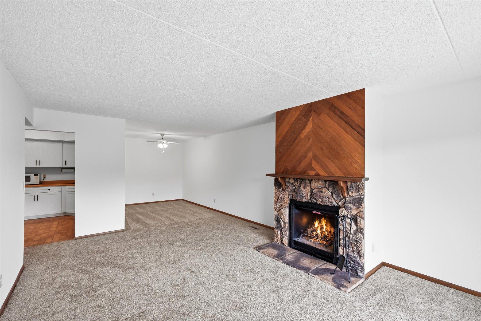 5th image of 2455 Londin Ln E #417, Saint Paul, MN 55119 | MLS# 7109367