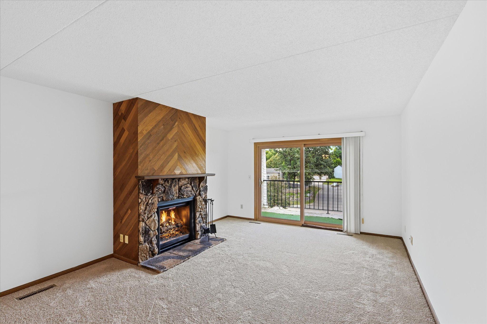 4th image of 2455 Londin Ln E #417, Saint Paul, MN 55119 | MLS# 7109367