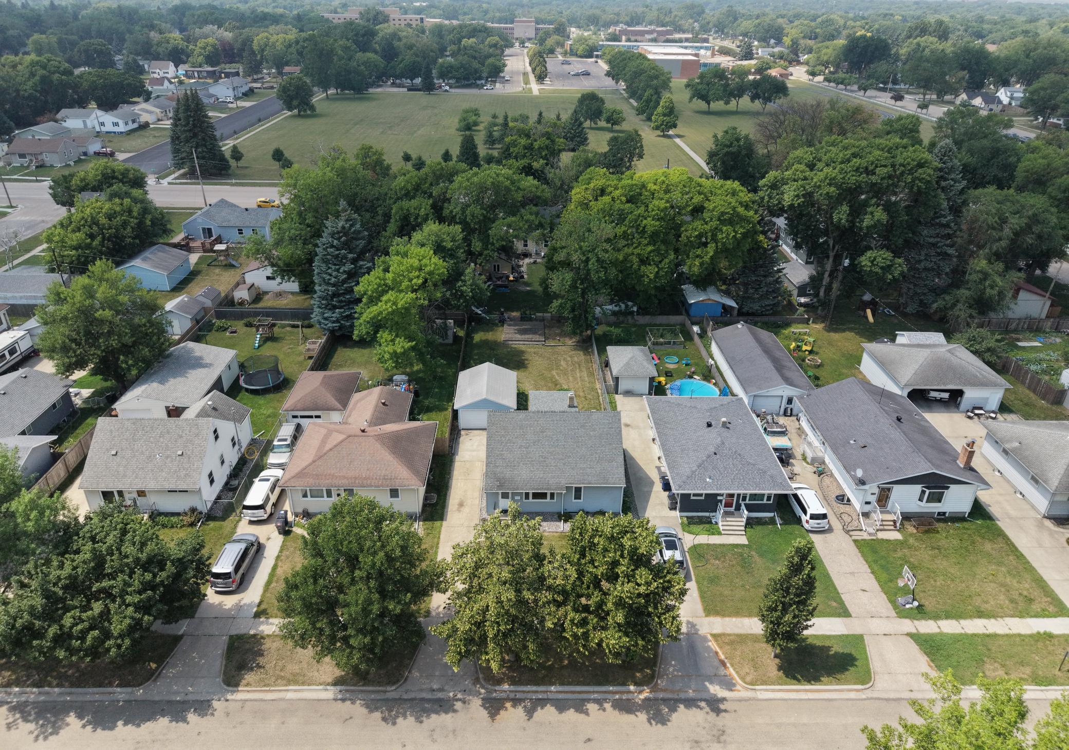 2nd image of 819 15th St N, Moorhead, MN 56560 | MLS# 7109395