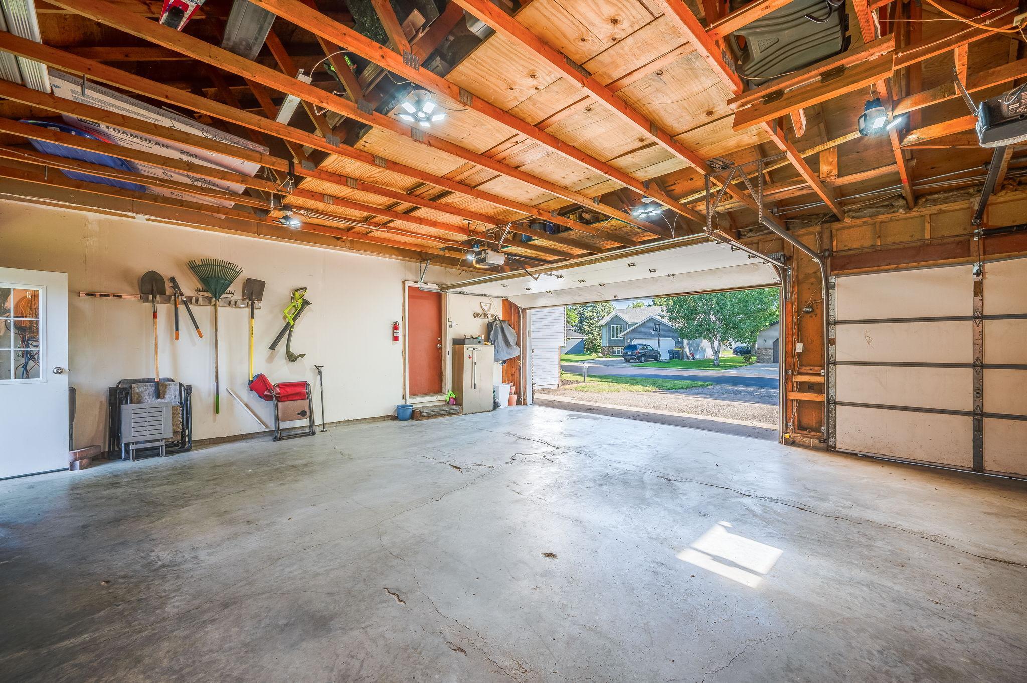 35th image of 1735 Orchid Dr N, North Mankato, MN 56003 | MLS# 7109503