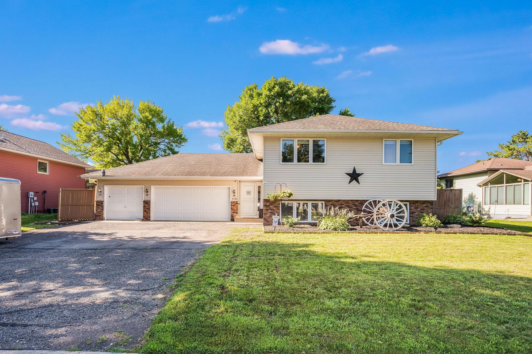 1st image of 1735 Orchid Dr N, North Mankato, MN 56003 | MLS# 7109503