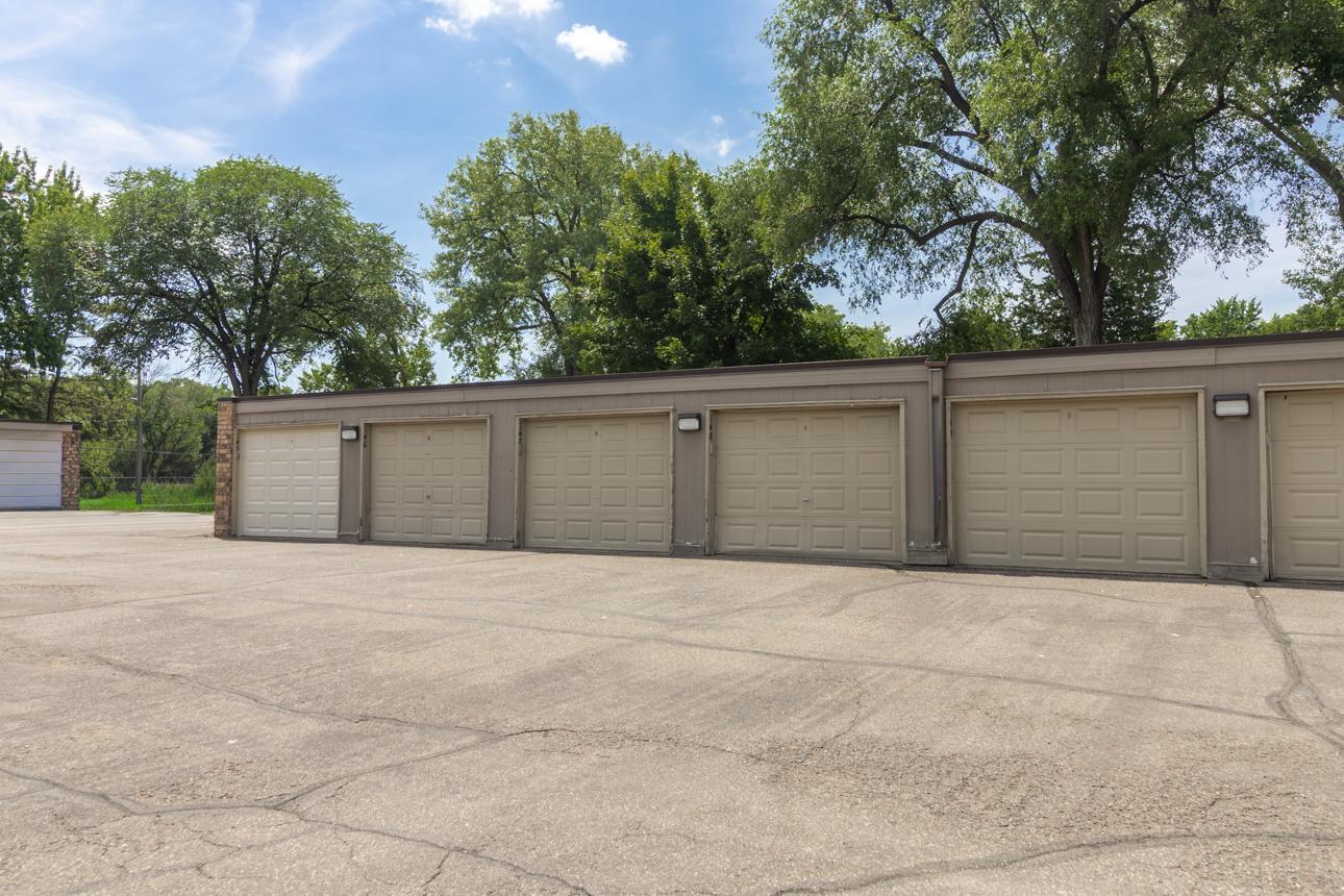 30th image of 4648 Cedar Lake Rd S #3, Saint Louis Park, MN 55416 | MLS# 7109583