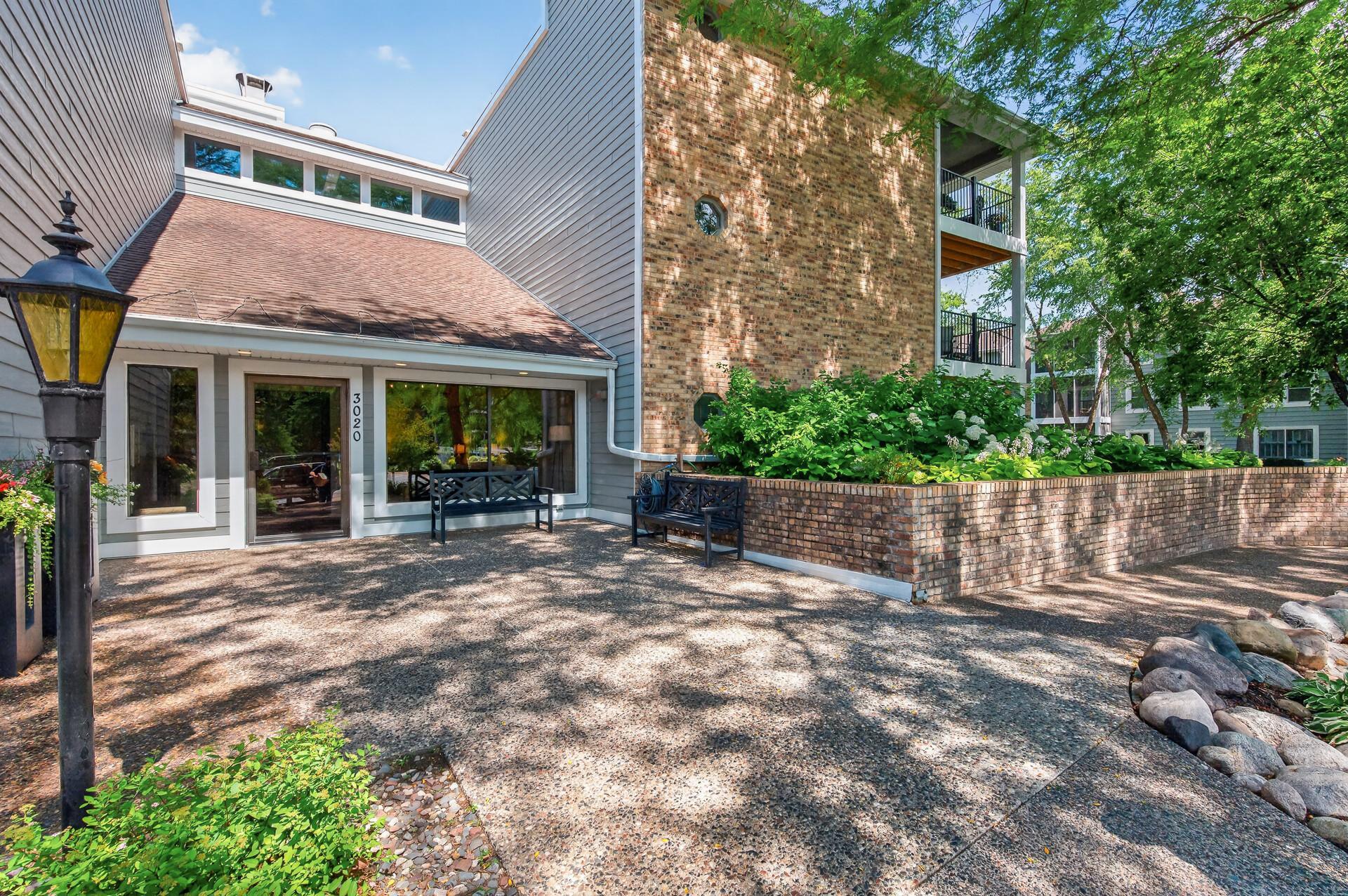Homes for sale in Hopkins, MN | 3020 Saint Albans Mill Rd #205, Hopkins, MN 55305 | MLS# 7109608