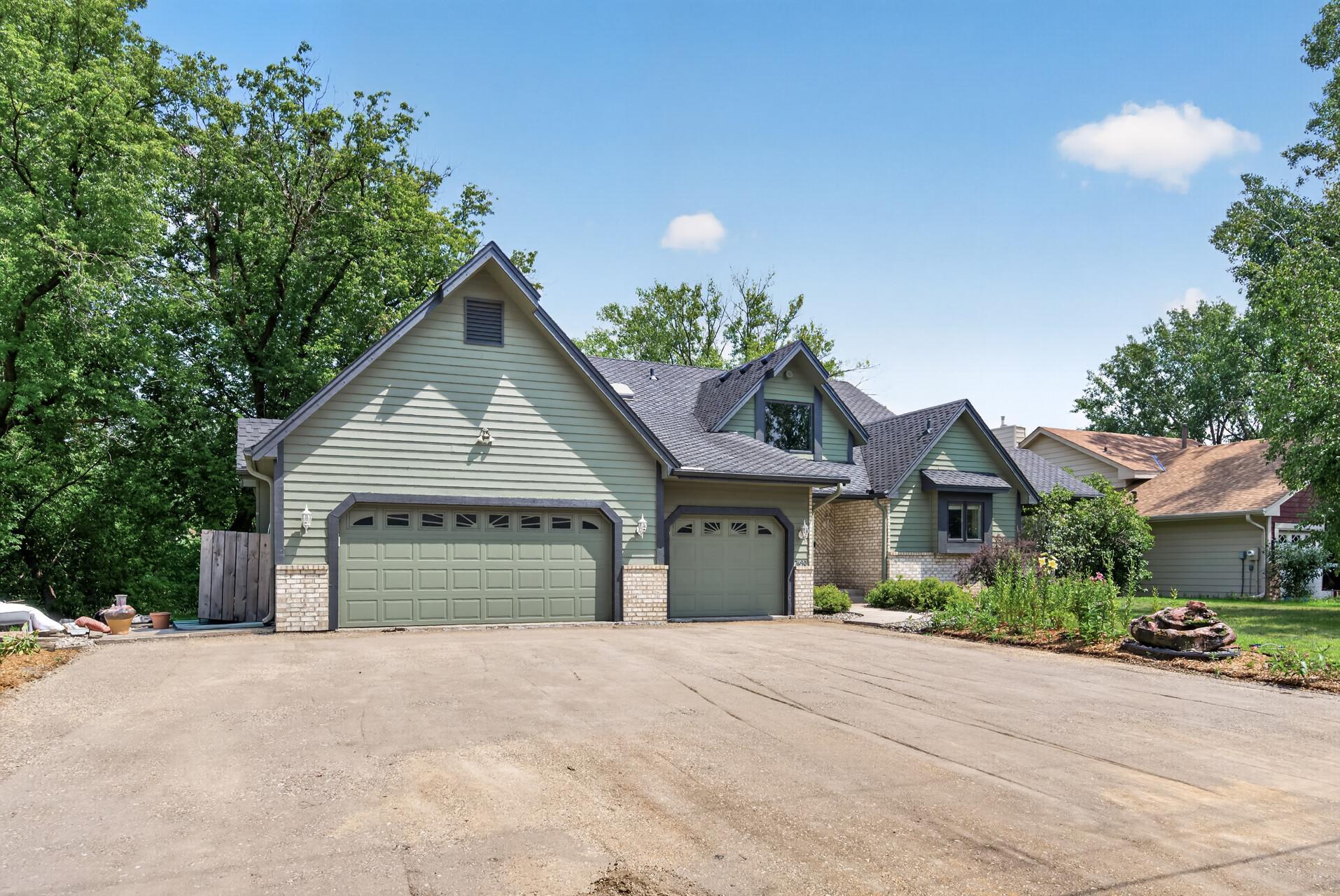 2nd image of 7640 Douglas Dr N, Brooklyn Park, MN 55443 | MLS# 7109651