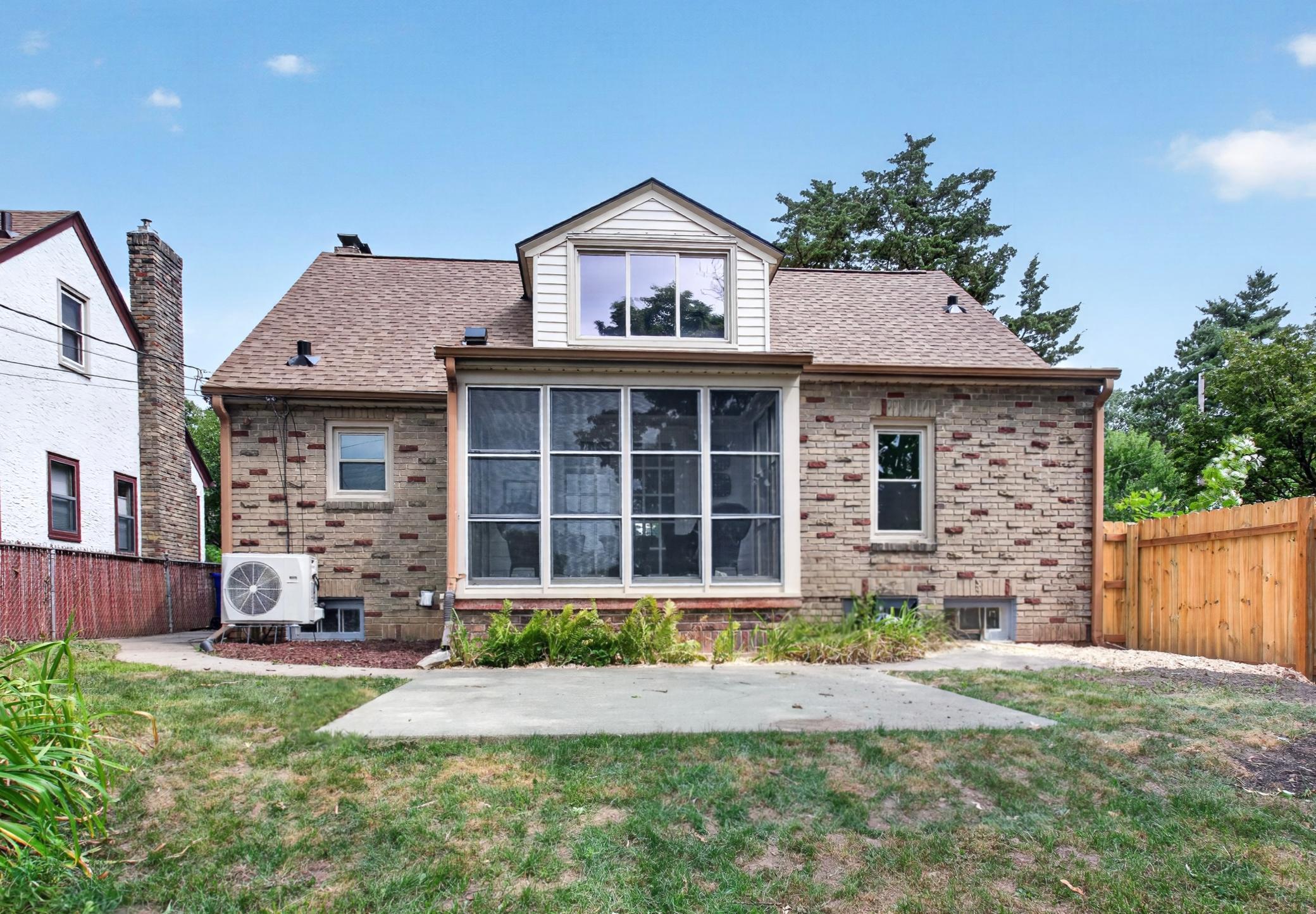 2nd image of 1100 Montana Ave W, Saint Paul, MN 55108 | MLS# 7109672
