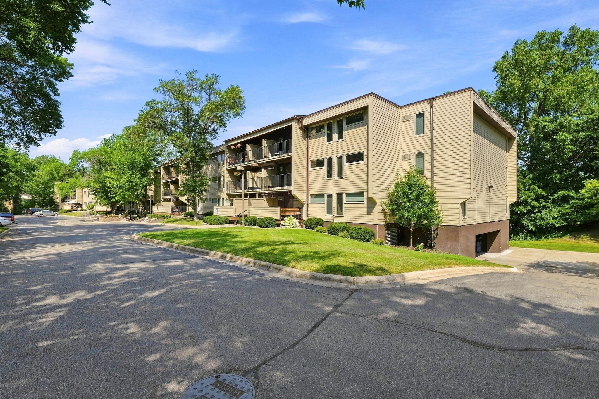 1st image of 12600 Parkwood Dr, Burnsville, MN 55337