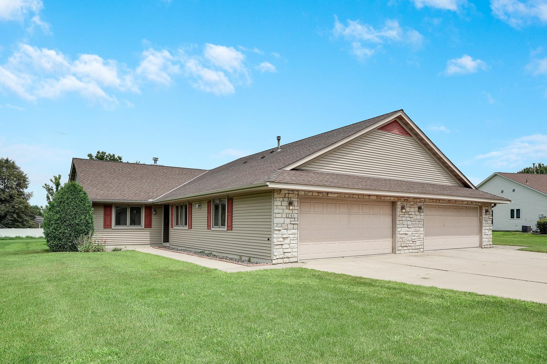 Homes for sale in Hastings, MN | 241 Tuttle Dr, Hastings, MN 55033 | MLS# 7109718