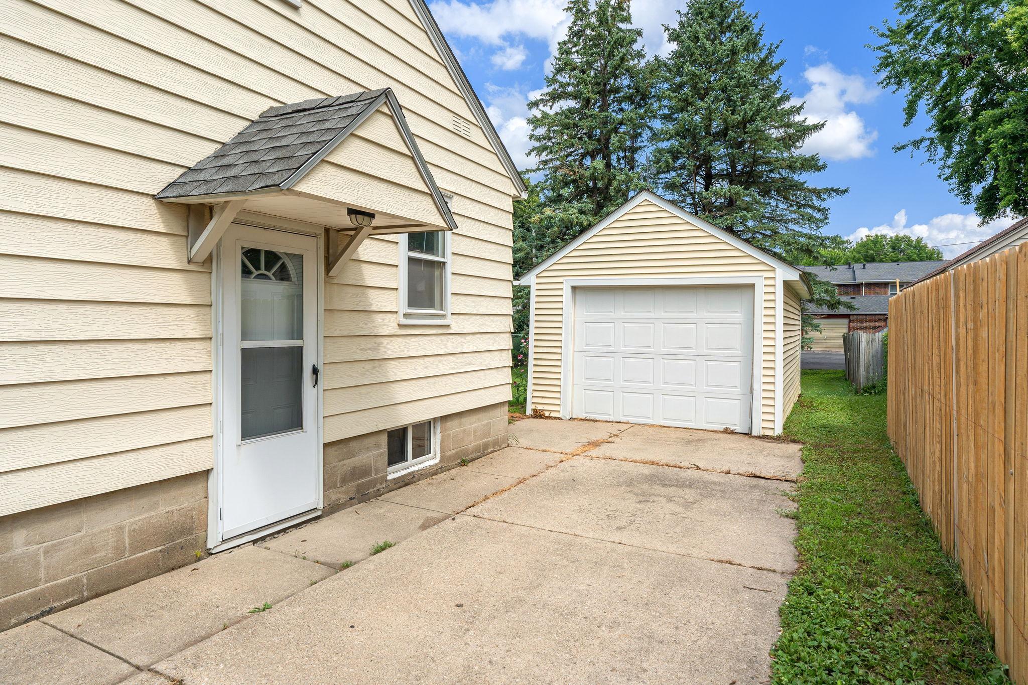 5th image of 1504 4Th Ave Nw, Austin, MN 55912 | MLS# 7109730