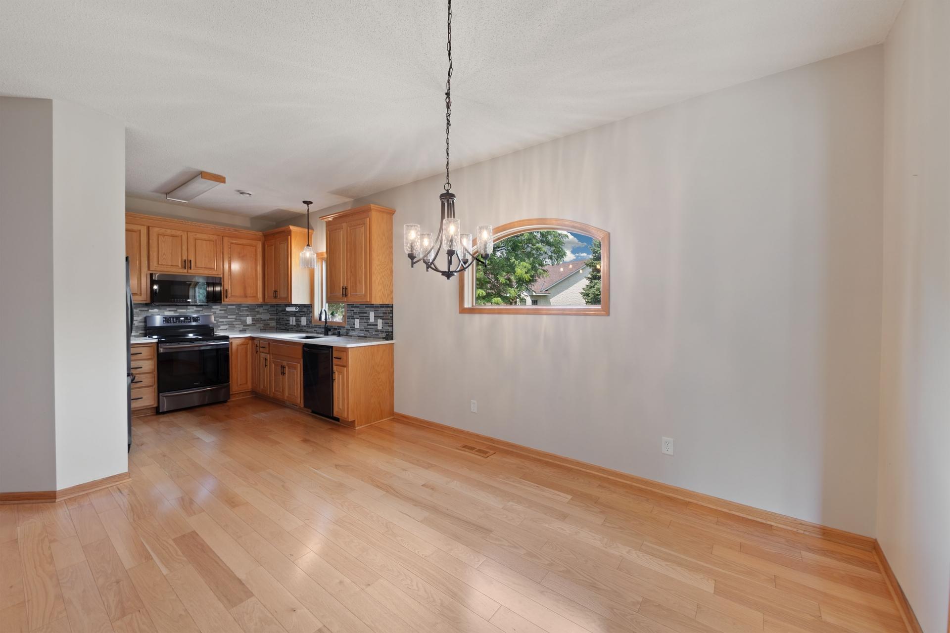 4th image of 1355 Quasar Ct S, Lakeland, MN 55043 | MLS# 7109742