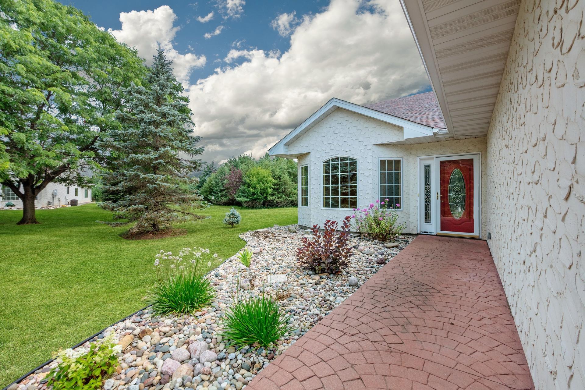 2nd image of 1355 Quasar Ct S, Lakeland, MN 55043 | MLS# 7109742