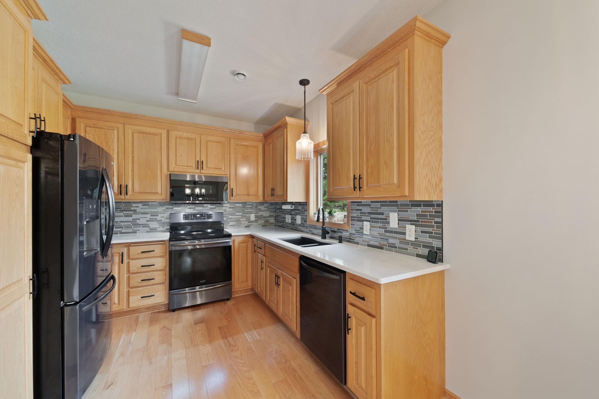 3rd image of 1355 Quasar Ct S, Lakeland, MN 55043 | MLS# 7109742