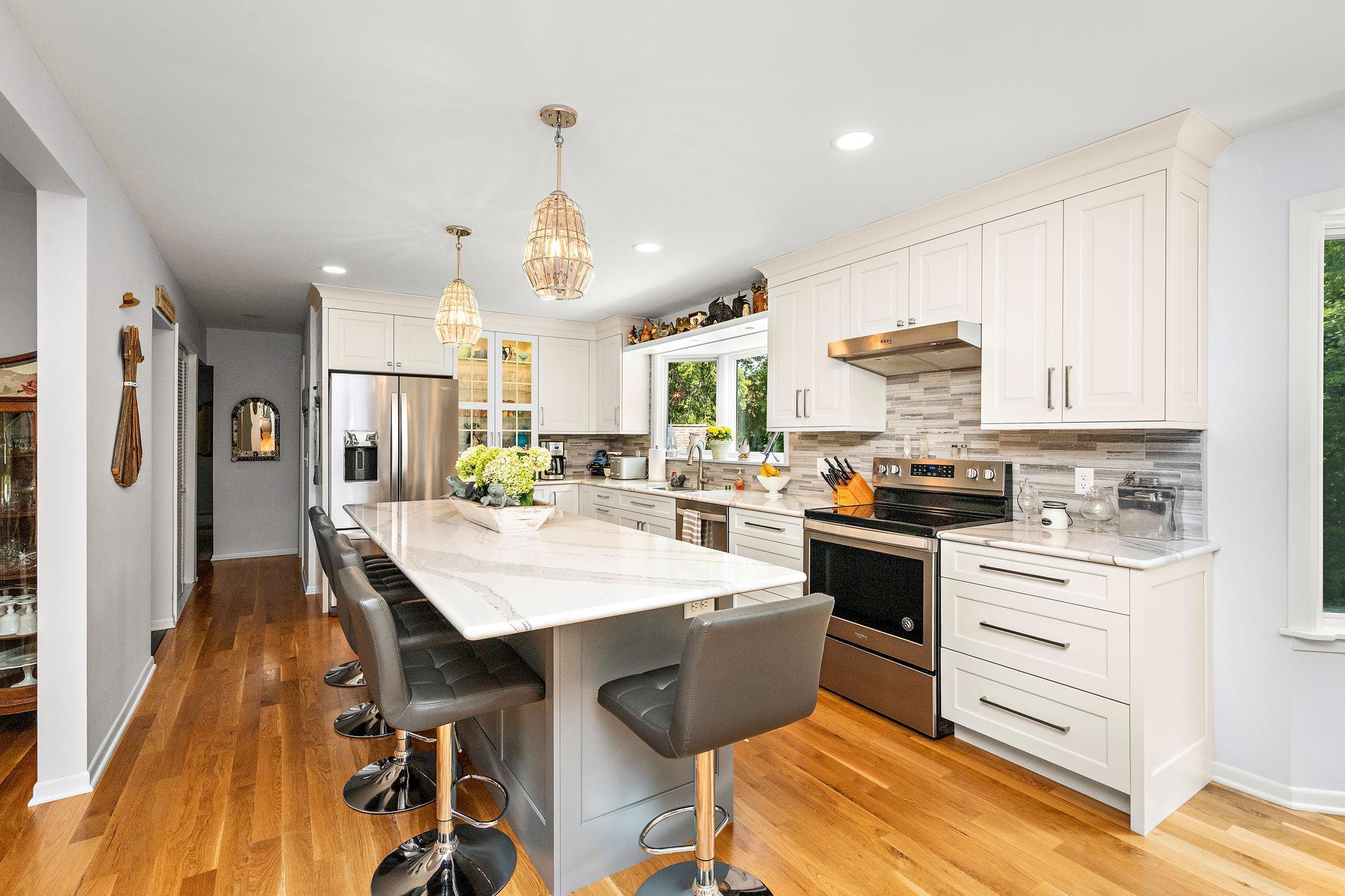 5th image of 5565 Howards Point Rd, Excelsior, MN 55331 | MLS# 7109766