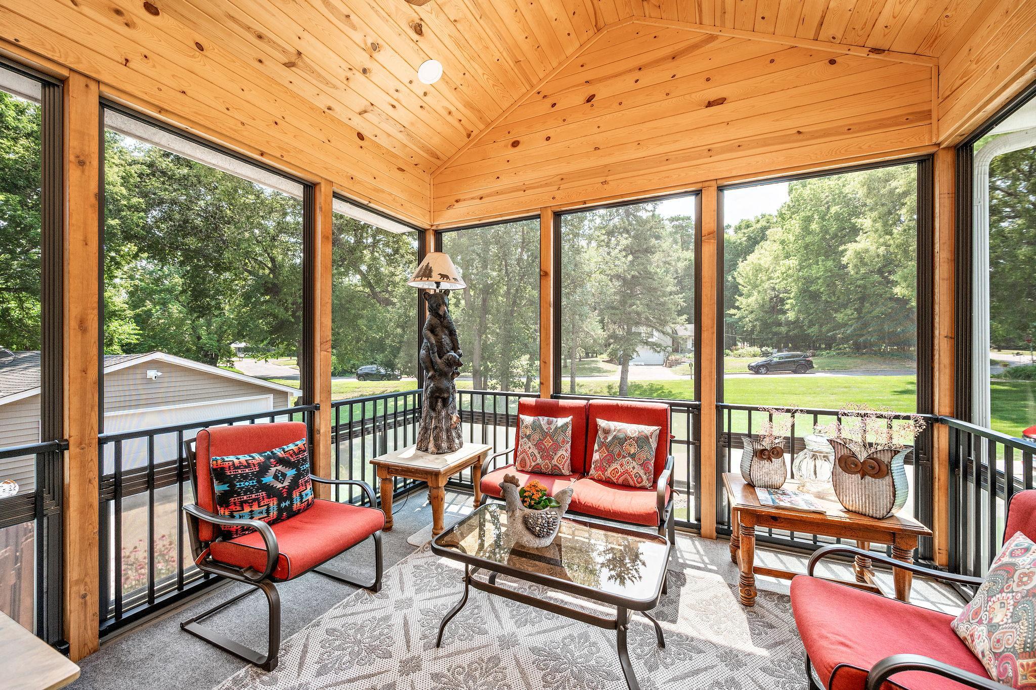4th image of 5565 Howards Point Rd, Excelsior, MN 55331 | MLS# 7109766