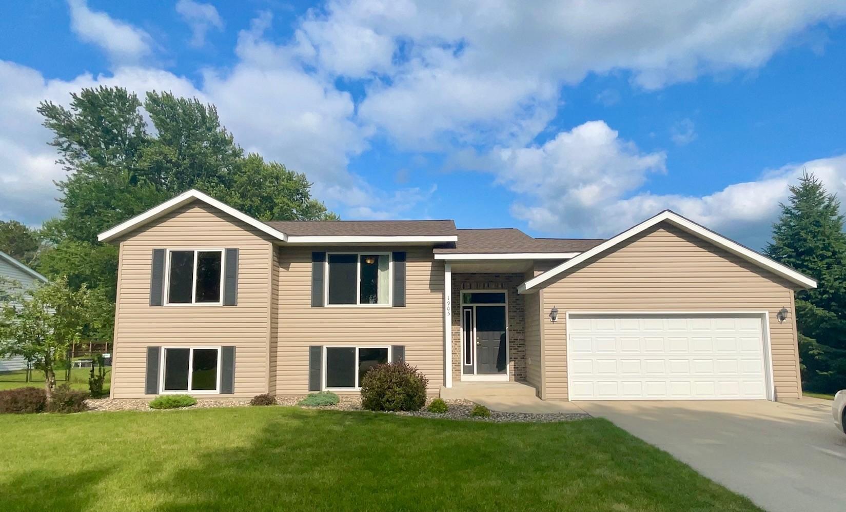 1st image of 1905 20th St Sw, Austin, MN 55912 | MLS# 7109799
