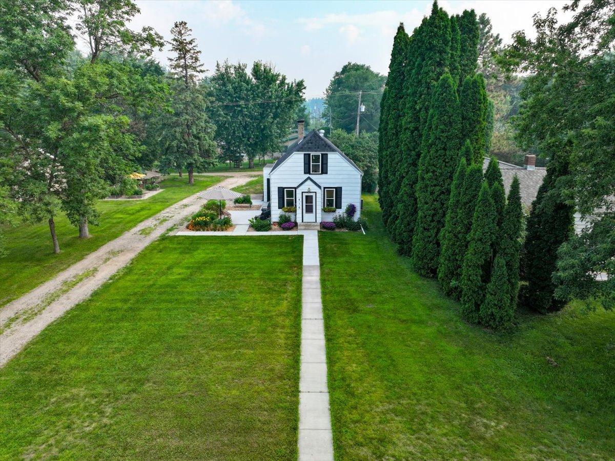 2nd image of 416 W Soo St, Parkers Prairie, MN 56361 | MLS# 7109808
