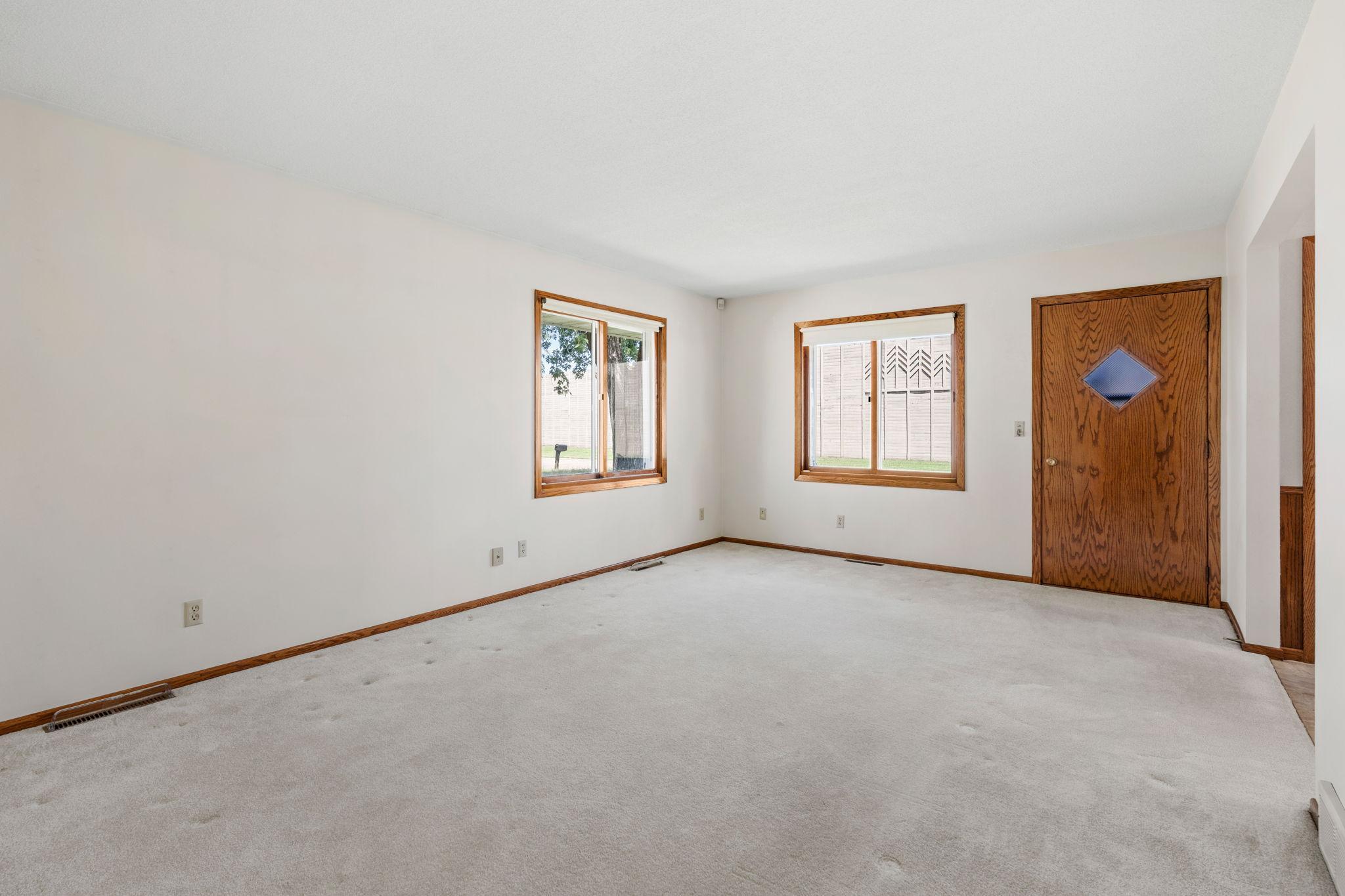 Homes for sale in Osseo, MN | 229 8Th Ave Se, Osseo, MN 55369 | MLS# 7109815