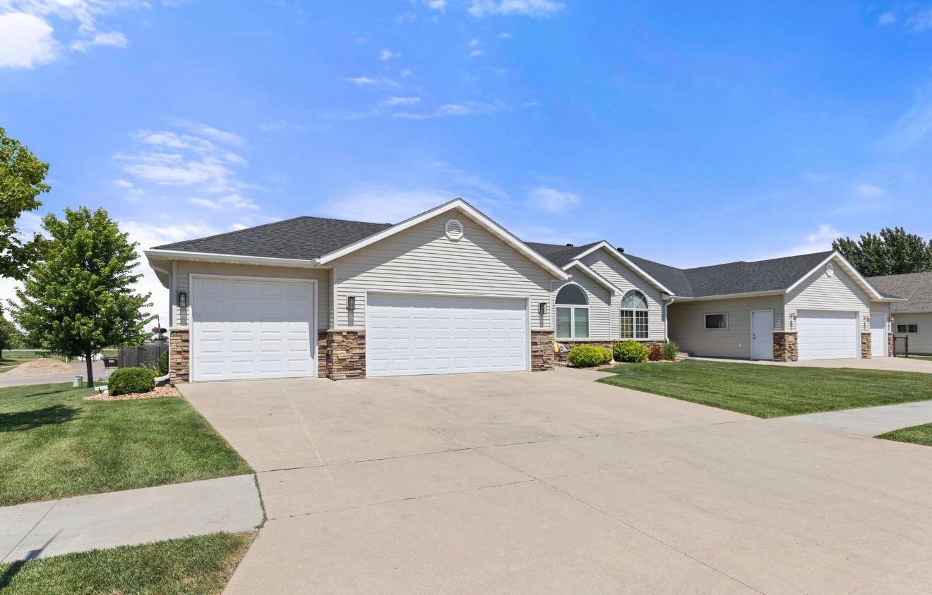 4th image of 3410 Village Green Dr, Moorhead, MN 56560 | MLS# 7109874