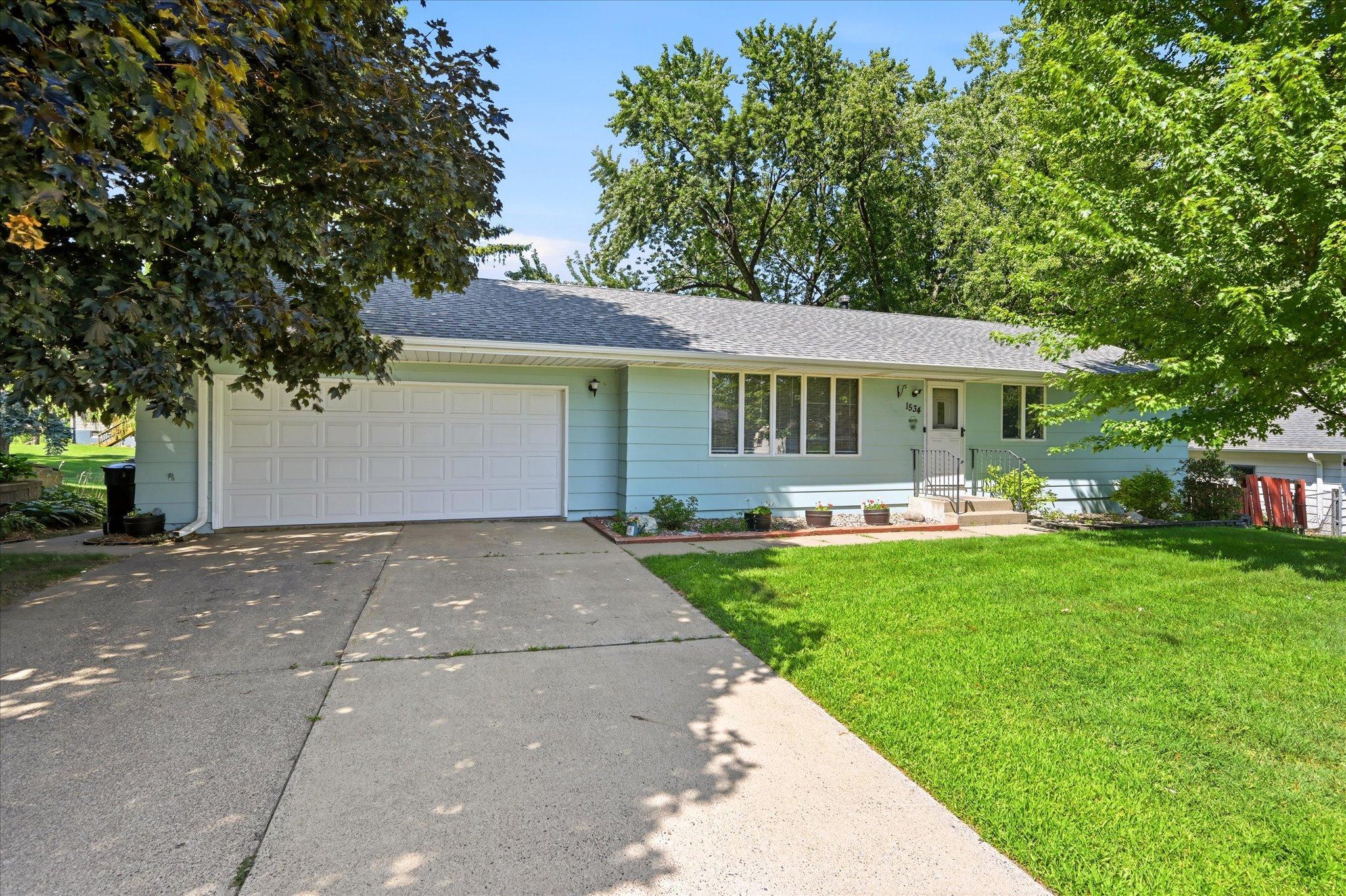 Homes for sale in New Brighton, MN | 1534 17th St Nw, New Brighton, MN 55112 | MLS# 7109894